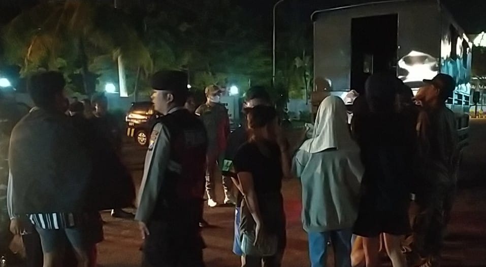 Lima Pasangan Muda-Mudi Terjaring Operasi Patroli Gabungan di Tuban