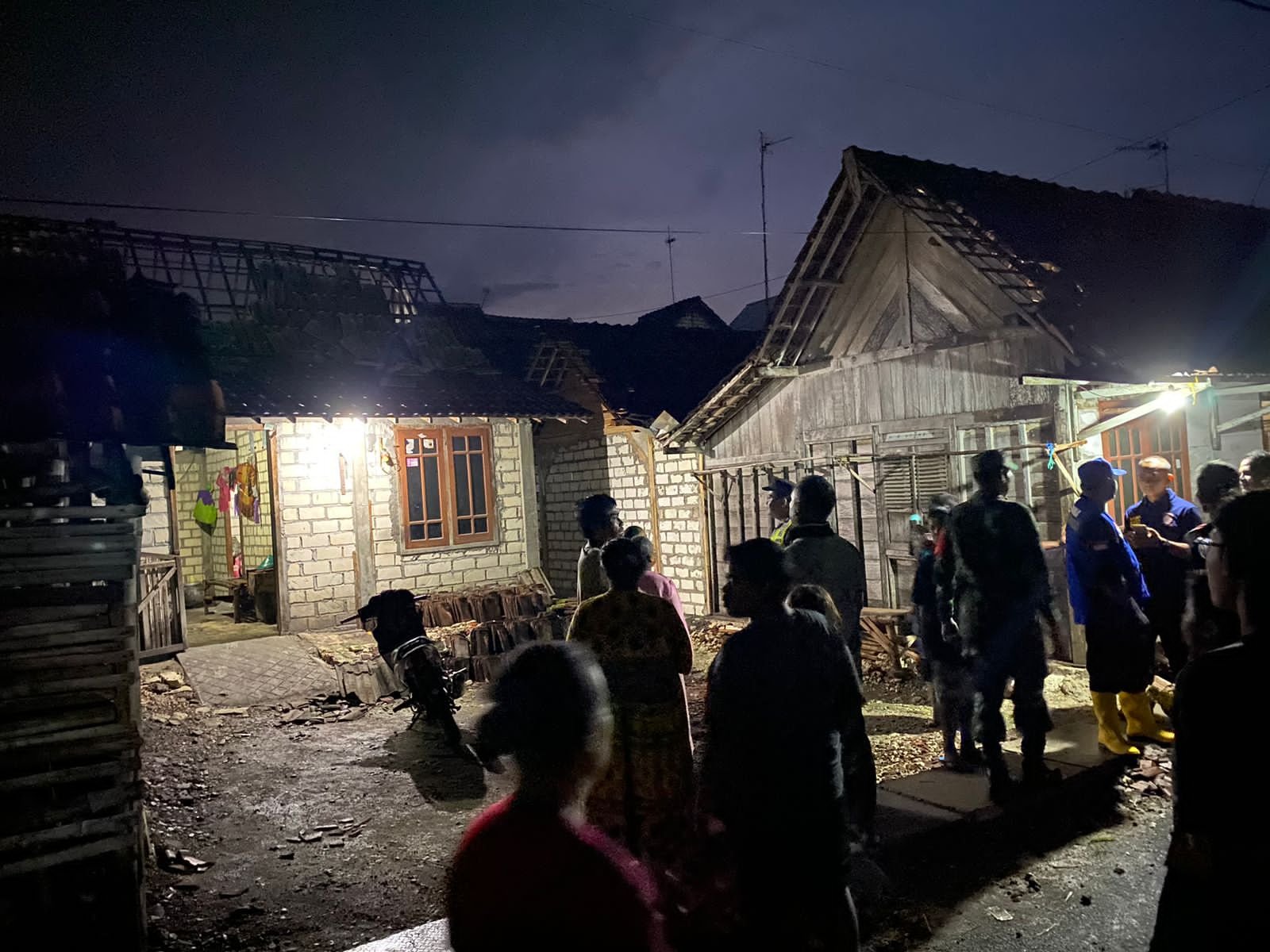51 Rumah di Tuban Rusak dan Satu Orang Luka Akibat Angin Puting Beliung