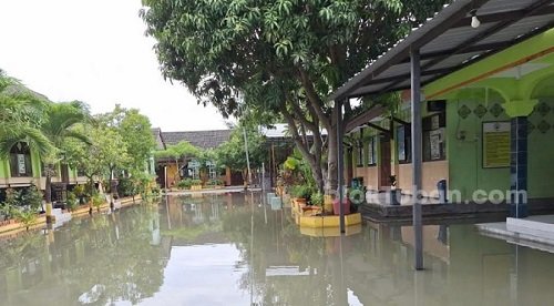 Cuaca Ekstrem Mengancam Jawa Timur: Waspadai Hujan Lebat, Banjir, dan Tanah Longsor