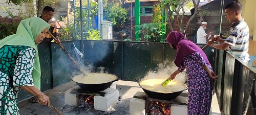 Bubur Suro, Sentuhan Timur Tengah Saat Ramadan yang Khas di Tuban
