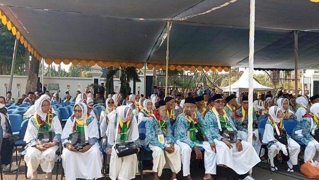 1.150 CJH Tuban Siap Berangkat ke Tanah Suci, Jemaah Tertua Berusia 93 Tahun