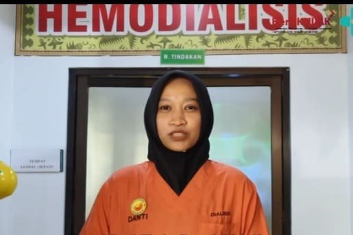 Perawat Hemodialisa dari Tuban Raih Penghargaan Tenaga Kesehatan Teladan Nasional 2024
