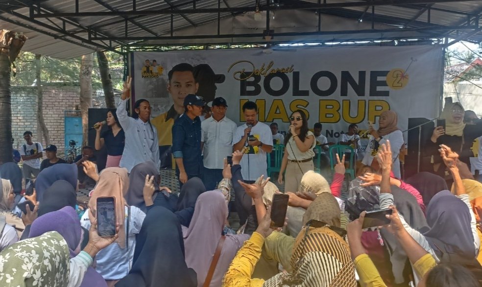 Deklarasi di Pantai Kelapa Tuban: Relawan Bolone Mas Bup Resmi Dukung Paslon Nomor 2
