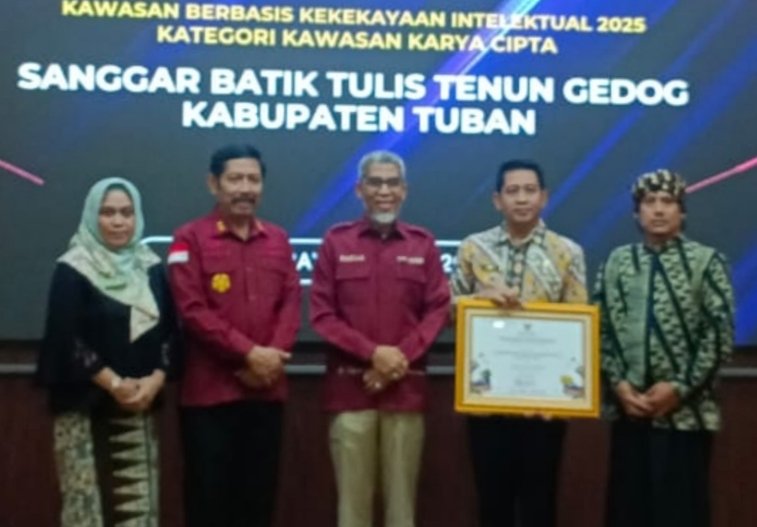 Keren! Batik Tenun Gedog Tuban Diakui Negara, Jadi KBKI Indikasi Geografis