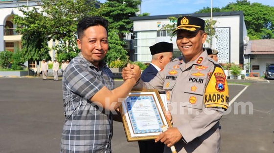 Turut Jaga Kondusifitas di Tuban, 5 Tokoh Masyarakat Ini Dapatkan Penghargaan