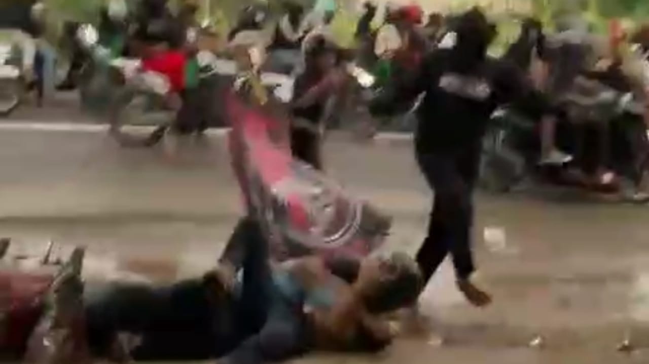 Dua Pelajar Dikeroyok Sekelompok Orang di Tuban