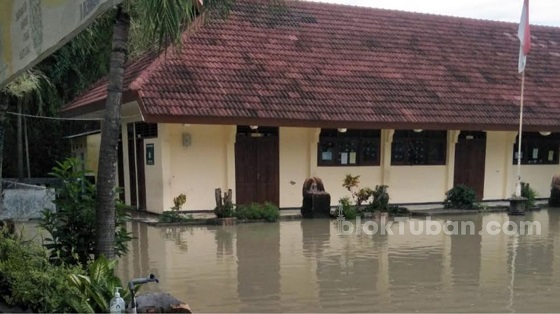 Sekolah Terendam Banjir, KBM SD di Tuban Diliburkan Sementara Waktu