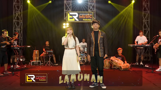 Lirik Lagu Beserta Terjemah Indonesia 'Lamunan' - Esa Risty Featuring Wahyu F Giri