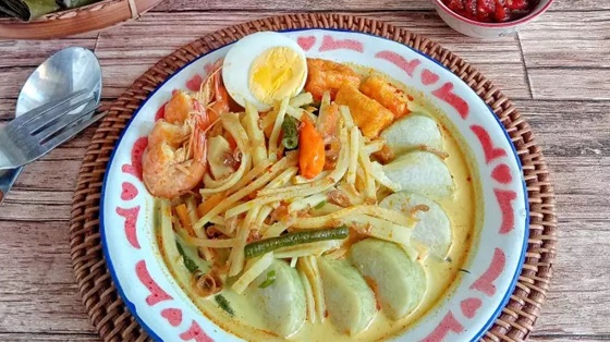 Resep Lontong Sayur Rebung Menu Tradisional yang Lezat