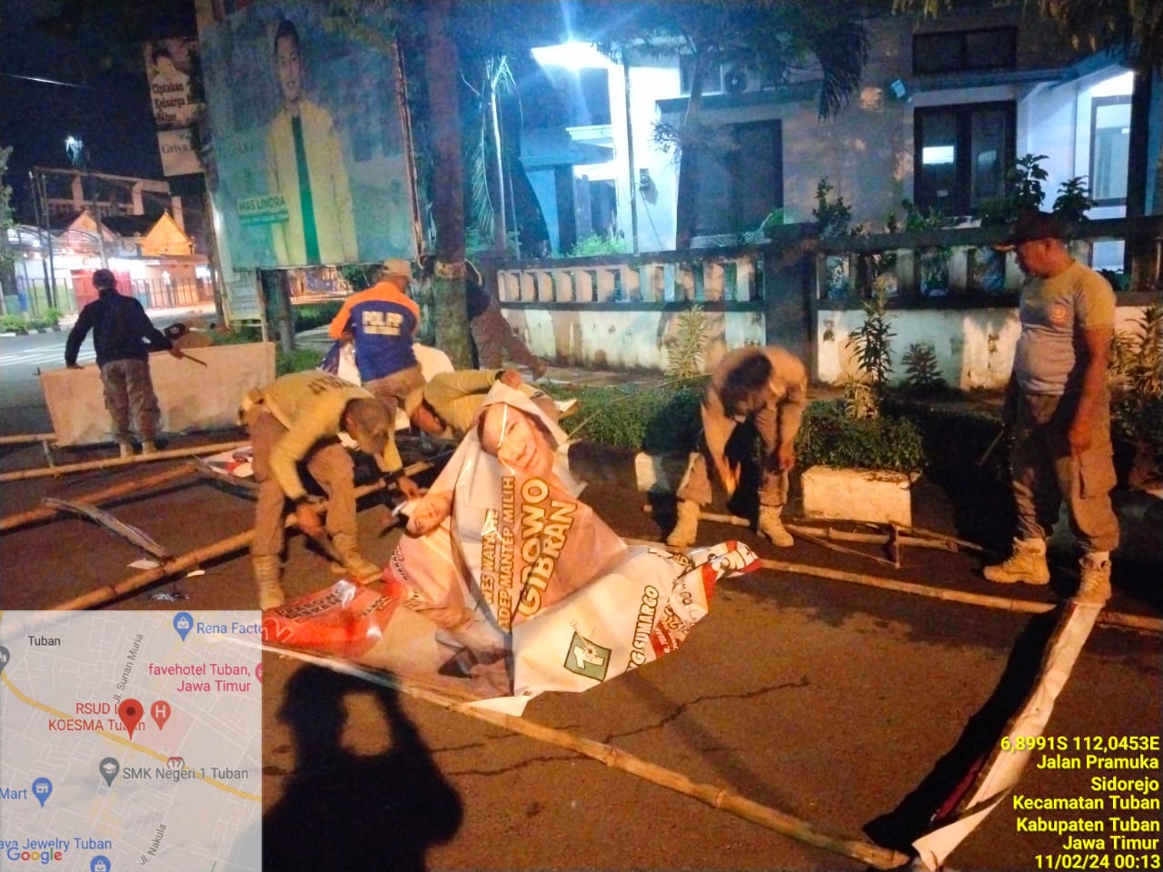 Hari Tenang Pemilu, APK Capres dan Caleg di Tuban Dibersihkan