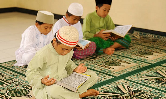 Bagaimana Hukum dan Cara Melatih Puasa Bagi Anak-anak