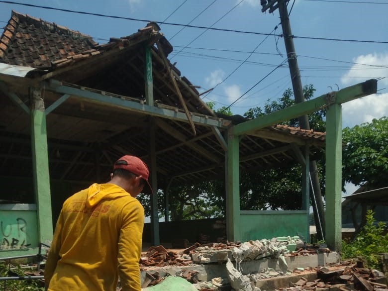 Dua Bangunan di Kabupaten Tuban Dilaporkan Roboh Akibat Gempa 6.0 SR
