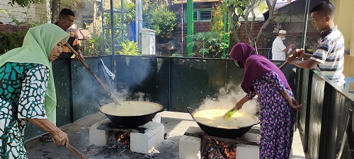 Bubur Suro, Sentuhan Timur Tengah Saat Ramadan yang Khas di Tuban