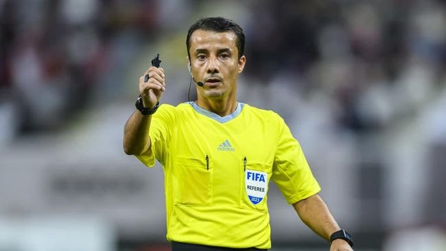 Memanas di Menit Akhir, Wasit Beri R. Sananta Kartu Merah