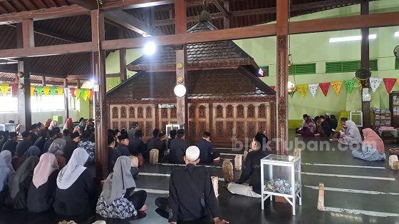 Puncak Haul Syekh Maulana Ibrahim Asmoroqondi Digelar Minggu Medatang, Peziarah Padati Makam