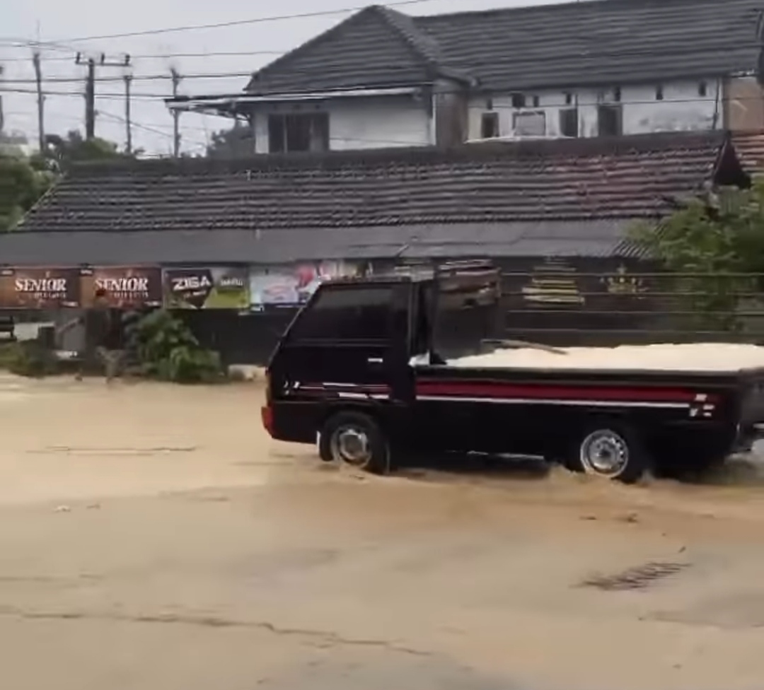Diguyur Hujan Deras, Bangilan Tuban Terendam Banjir