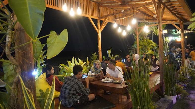 D'Konco Garden Coffee & Eatery Tempat Nongkrong Asyik di Bojonegoro