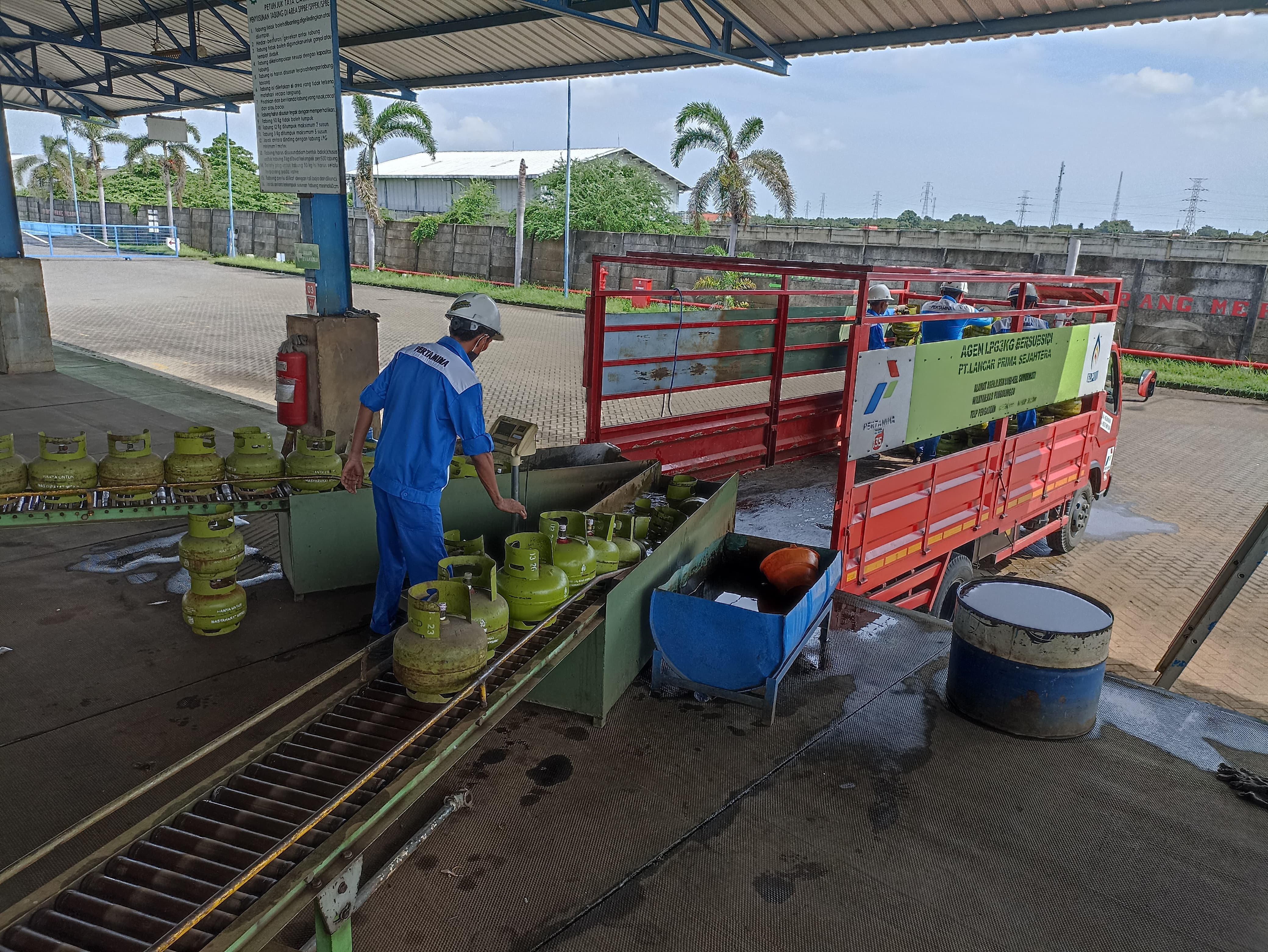 Hampir 10 Ribu Tabung Elpiji 3 kilogram di Droping ke Tuban Sambut Lebaran