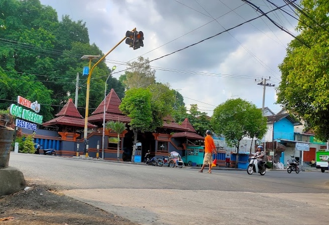 Cuaca Cerah di Tuban Membawa Suhu Hangat hingga 34° C