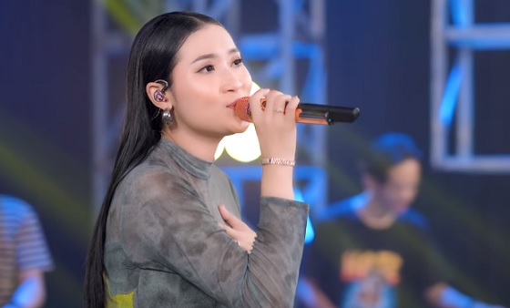 Lirik Lagu Sekecewa Itu: dimana letak hatimu yang dulu - Yeni Inka (Yi Production)