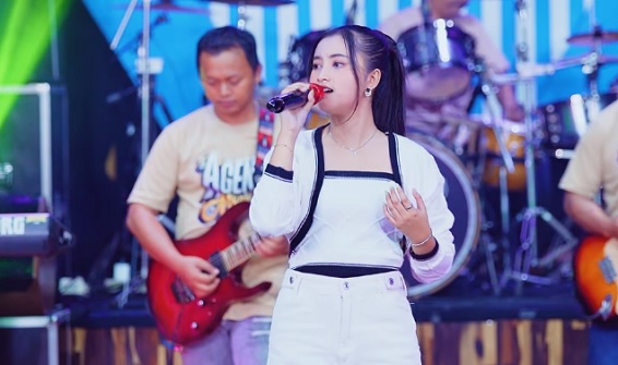 Lirik Lagu Kenangan - Cover by Cantika Davinca ft Ageng Music