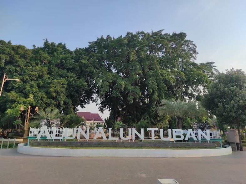 Prakiraan Cuaca Kabupaten Tuban untuk Hari Senin, 8 Juli 2024: Gerimis Siang Hari