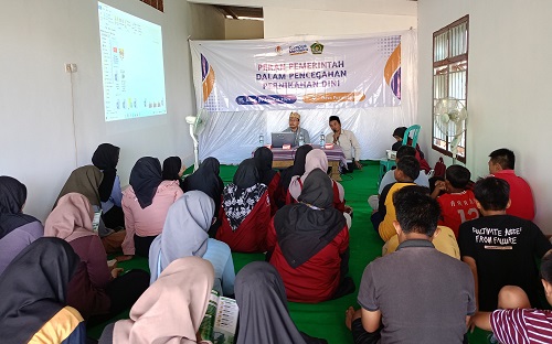 Sosialisasi oleh Mahasiswa KKN IAINU Tuban: Pendidikan sebagai Kunci Cegah Pernikahan Dini