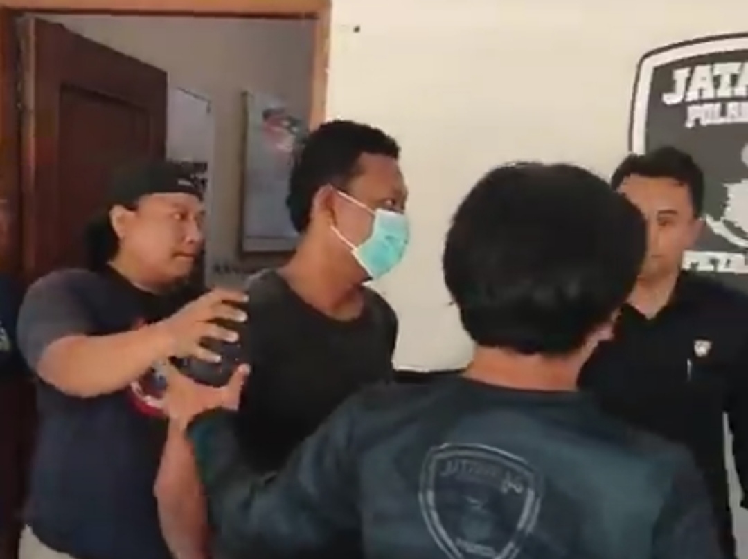 Polisi Tangkap Pelaku Penusukan di Tempat Kos Karang Indah Tuban
