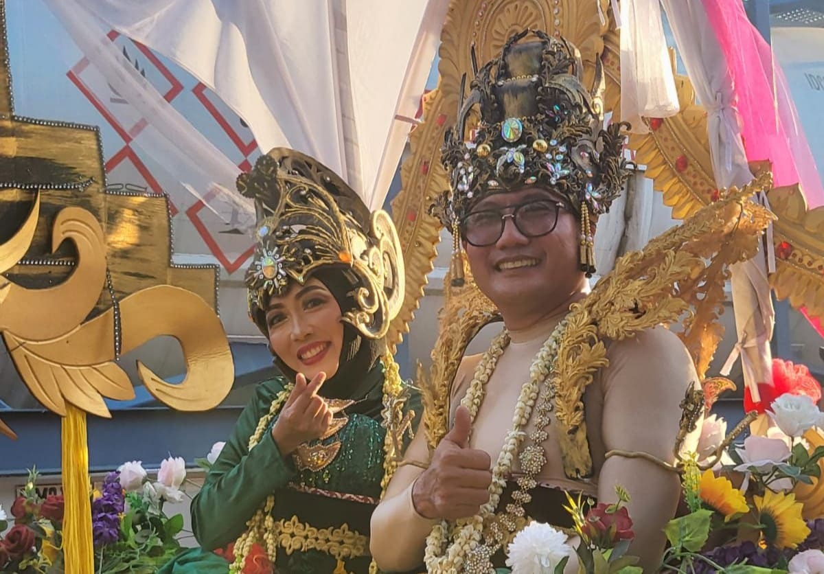 Pesan Moral dari Kisah Rama dan Shinta di Karnaval HUT RI oleh Ketua Komisi 1 DPRD Tuban