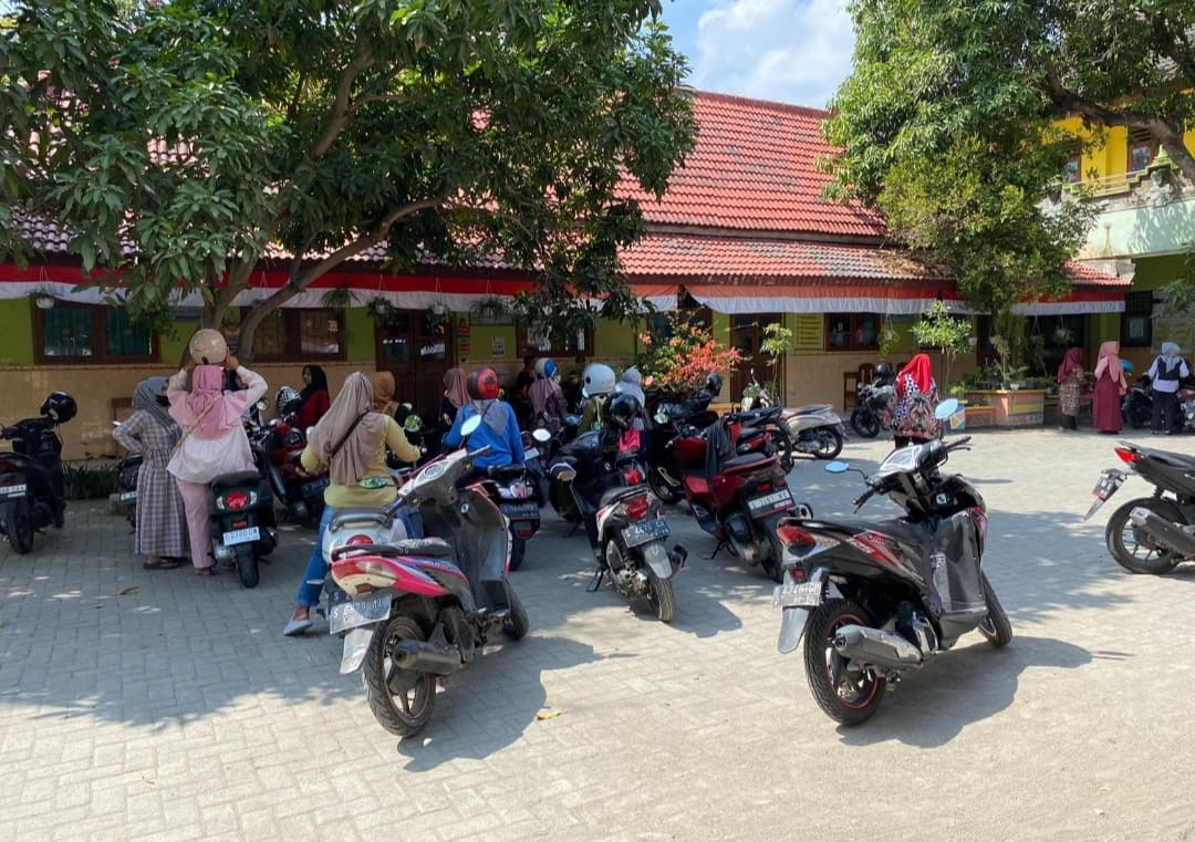 Guru SD di Tuban Diduga Lakukan Pelecehan, Orang Tua Murid Mengamuk