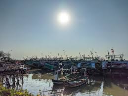 Waspada Pasang Air Laut Malam Ini di Tuban, Berikut Prakiraan Cuacanya