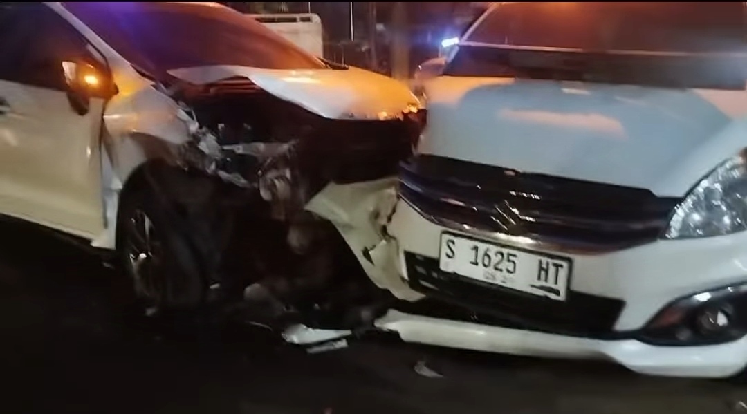Kecelakaan di Tuban Libatkan 4 Kendaraan, Penumpang Suzuki Ertiga Terluka