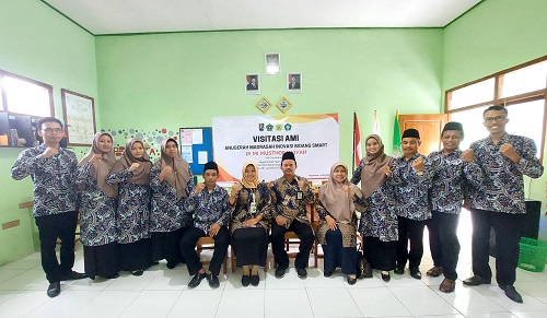 Syahdunya Suasana Visitasi Anugerah Madrasah Inovasi Bidang SMART di MI Musthofawiyah