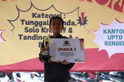 Membanggakan! Siswa MI Musthofawiyah Raih Prestasi Pencak Silat Kids Competition 2024