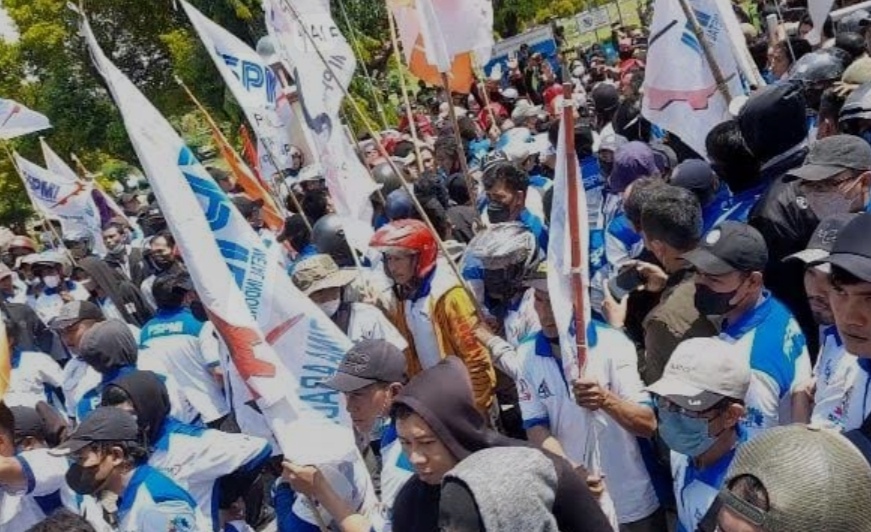 Serikat Pekerja Awasi THR di Tuban: Tak Boleh Dicicil, Harus Dibayar Penuh