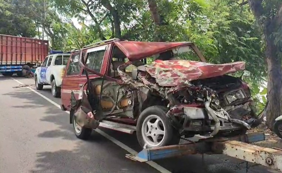 Rombongan asal Nganjuk Kecelakaan di Jalan Tuban-Widang, 1 Tewas dan 6 Luka-Luka