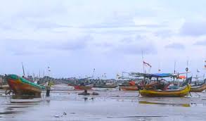 Sebelum Ada WC Umum, Warga Kelurahan Karangsari Tuban Buang Hajat di Pantai