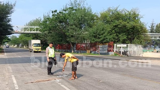 Tabrak Truk Gandeng dari Belakang, Pemuda Asal Rembang Meninggal Seketika di Kabupaten Tuban