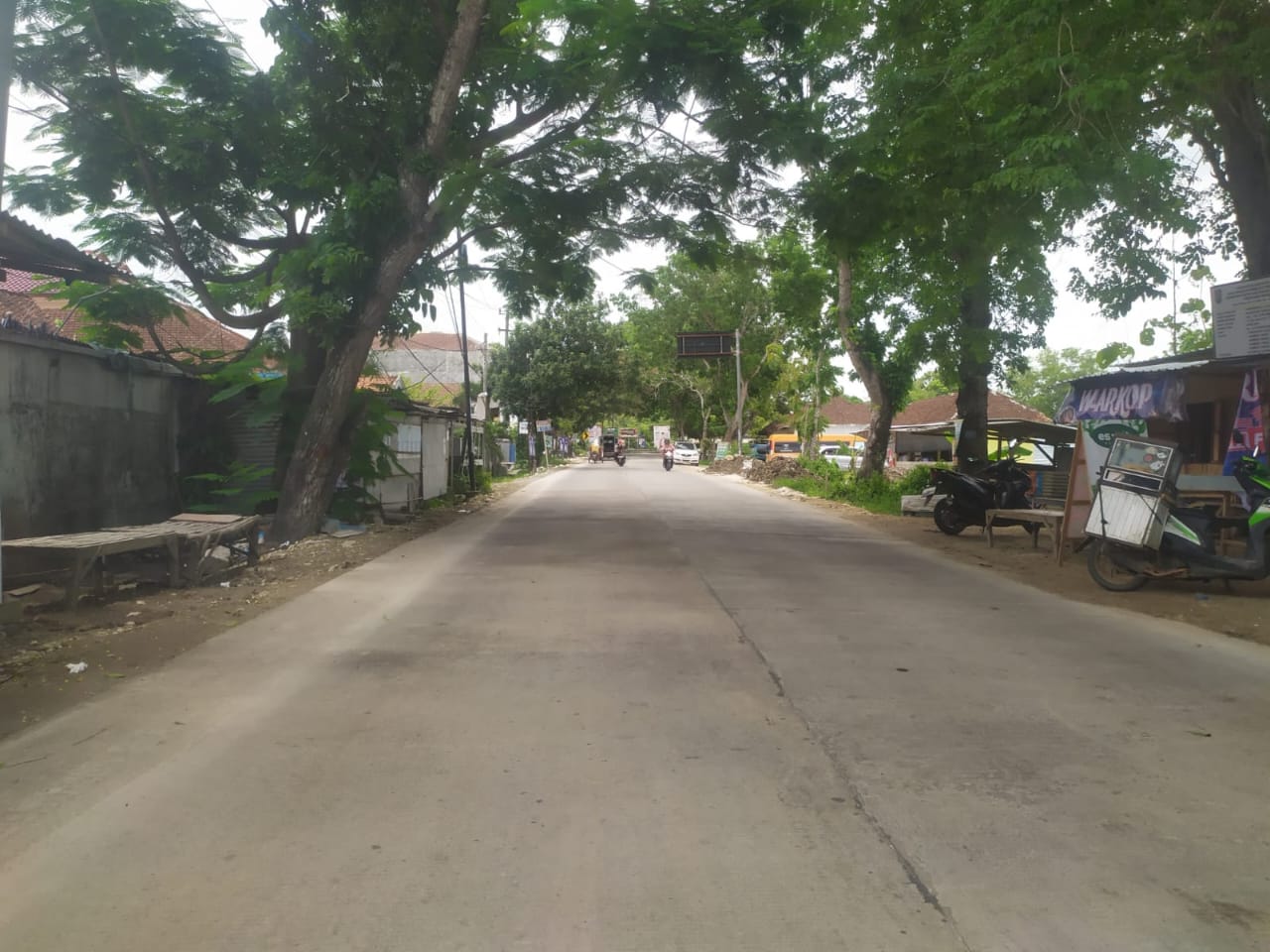 Dulu Rusak dan Berlubang, Sekarang Jalan Jatirogo-Bulu Tuban Jadi Begini