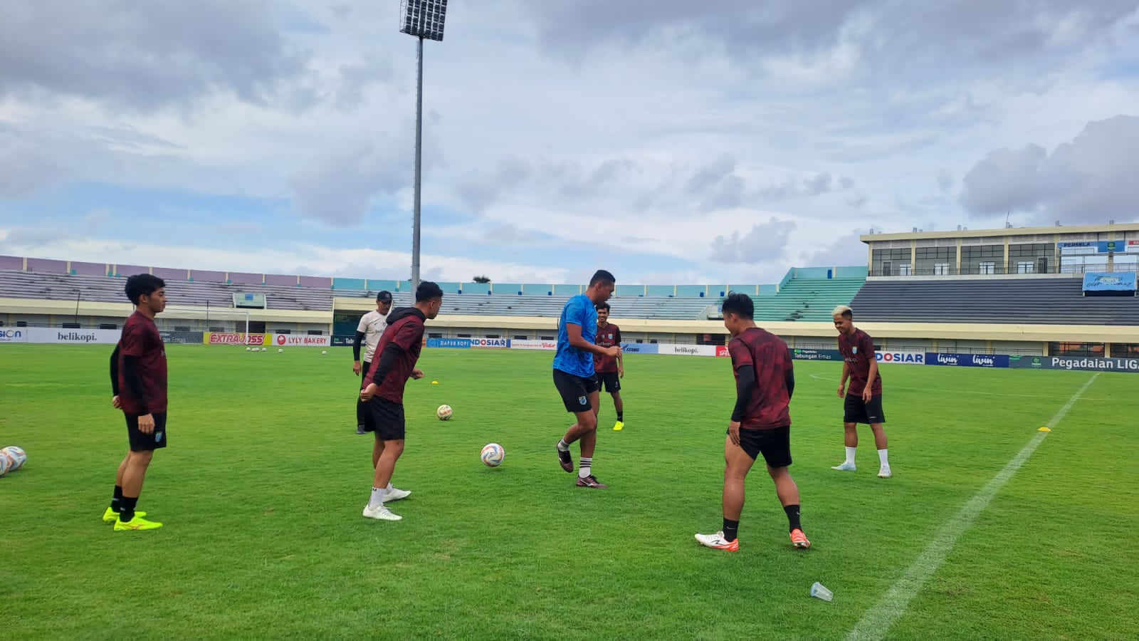 Marten Sawery, Gantikan Kim yang Absen di Laga Hidup Mati Persela