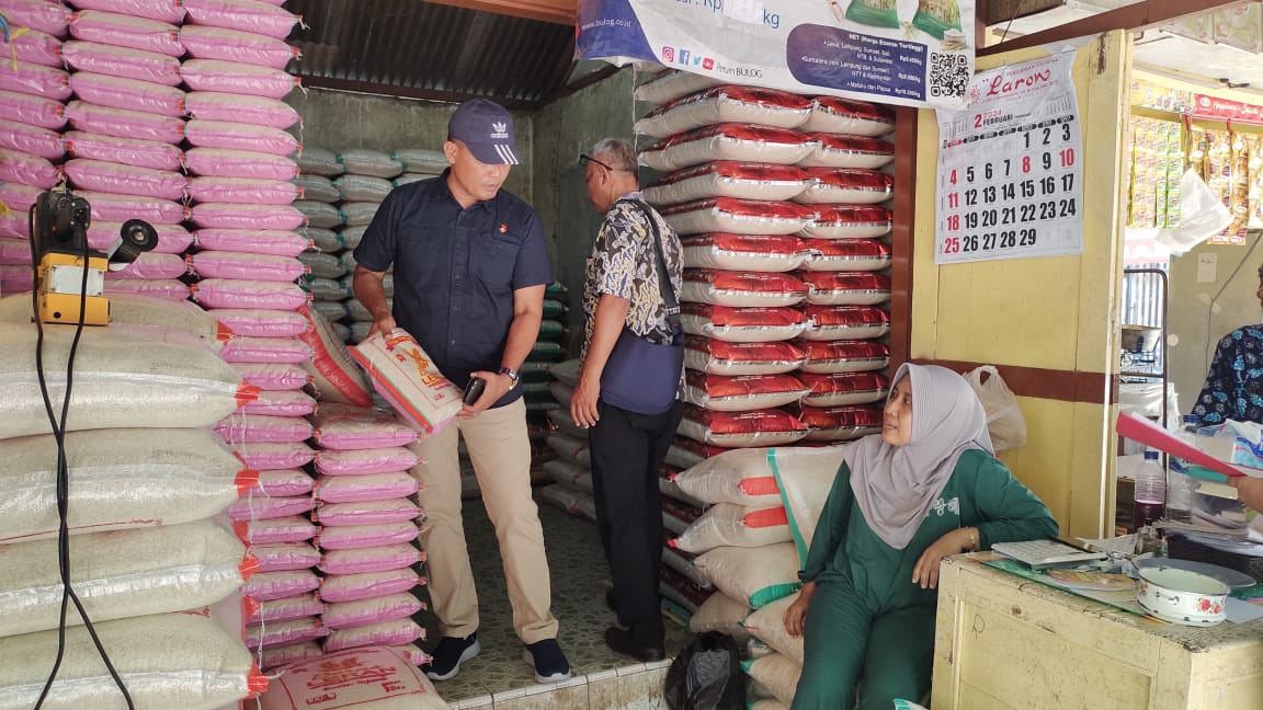 Antisipasi Kenaikan Harga Bahan Pokok, Polres Tuban Lakukan Sidak Pasar