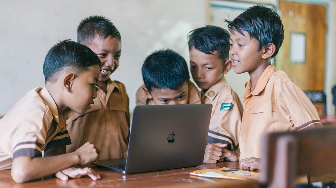 Mengenali Gangguan Belajar Anak yang Hambat Kemampuan Berpikir
