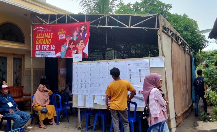 Pemilih DPTb Tuban Sempat Dihalangi Coblos DPRD Kabupaten, Hanya Diberi 4 Surat Suara