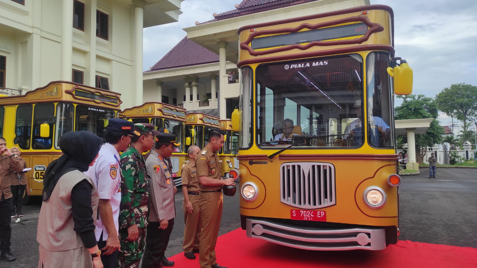Bus Angkutan Gratis Pelajar dan Masyarakat Tuban Diluncurkan, Ini Jam Operasional dan Rute