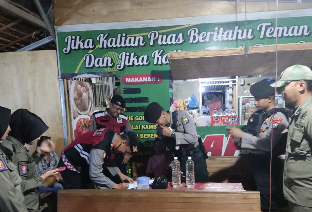 Jelang Ramadan, Petugas Gabungan Razia Rumah Makan dan Hotel Tuban