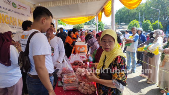 Stabilkan Harga Pangan, Pasar Sembako Murah Digelar di Tuban