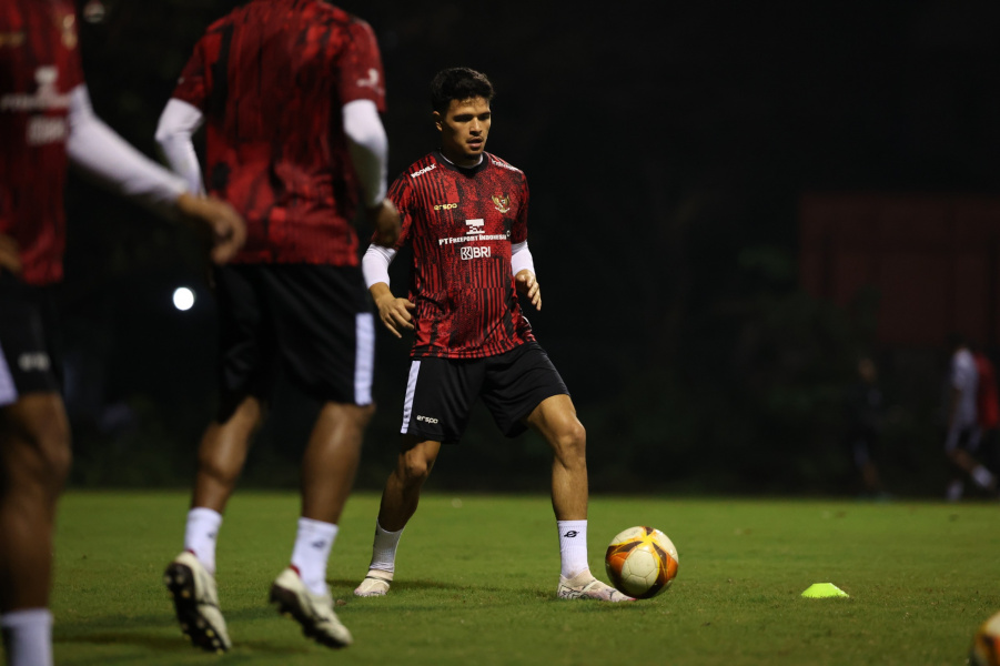 Ragnar Oratmangoen dan Thom Haye Bersiap Hadapi Vietnam di Kualifikasi Piala Dunia