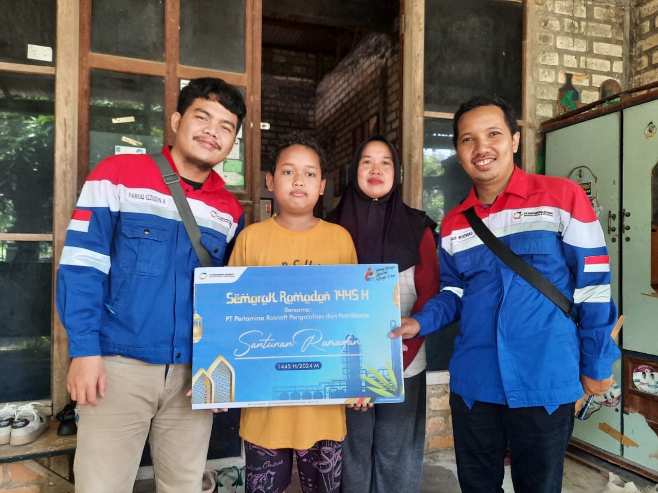 Bantuan Sosial Ramadan, PRPP Salurkan Sembako di 6 Desa sekitar Proyek GRR Tuban