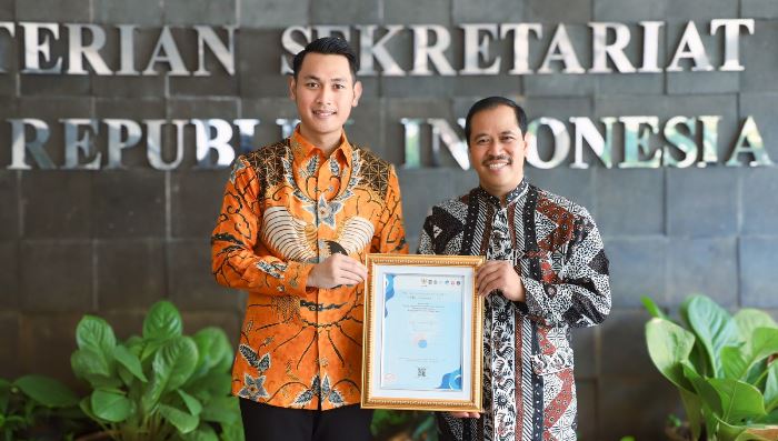 Bupati Tuban Terima Penghargaan dari Presiden Jokowi, Ini Alasannya