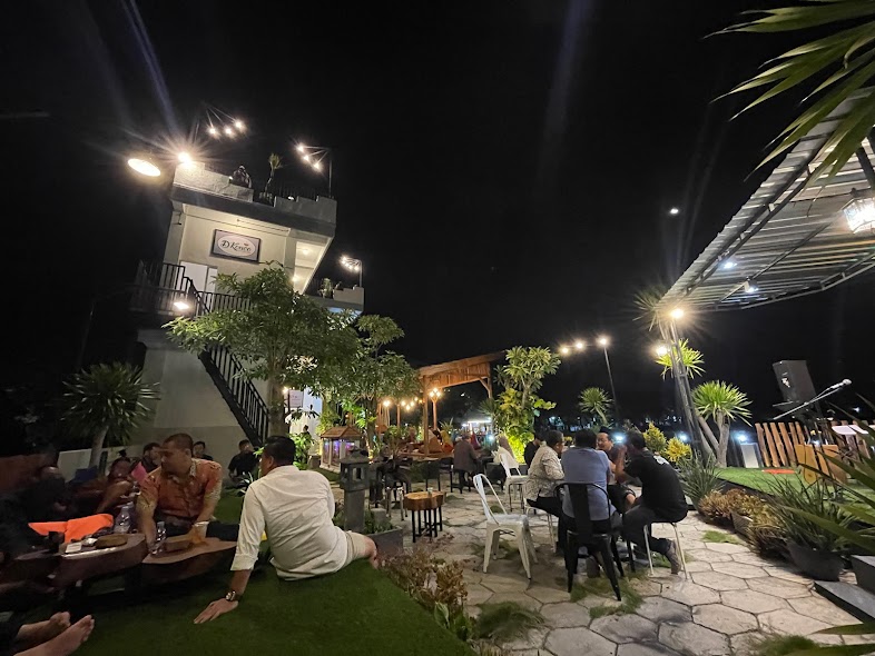 Love Music D'Konco Garden Coffee and Eatery: Tempat Bersantai yang Pas untuk Akhir Pekan